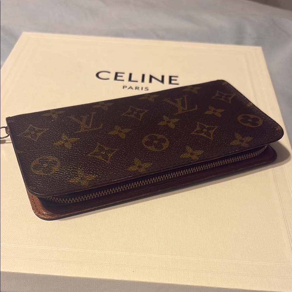 Louis Vuitton Monogram Zipper Wallet - COA included!